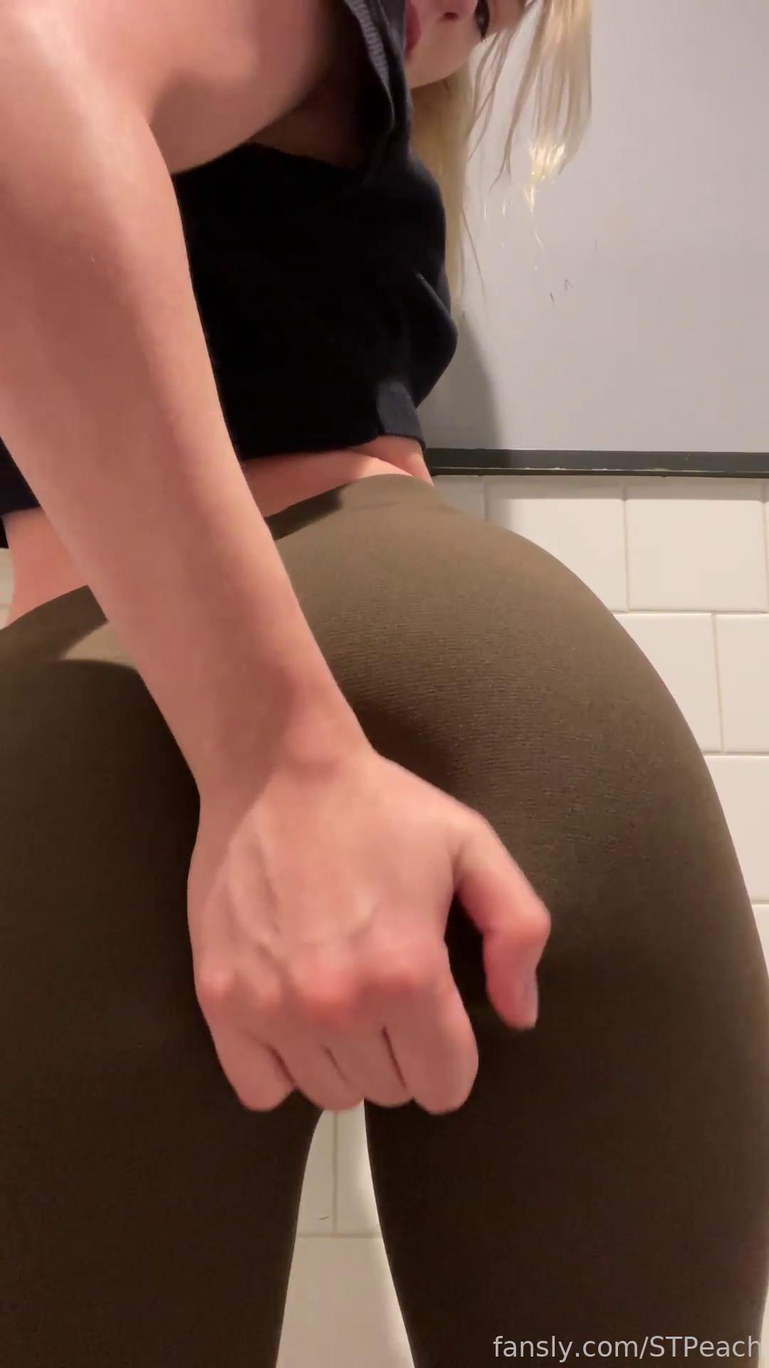 stpeach public bathroom fansly video leaked ennqcc influencersgonewild