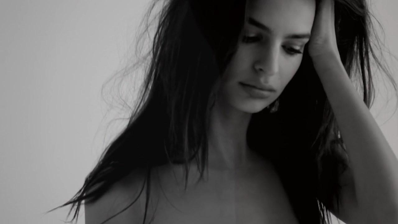 emily ratajkowski treats nude bts video leaked nwdcqg influencers gonewild