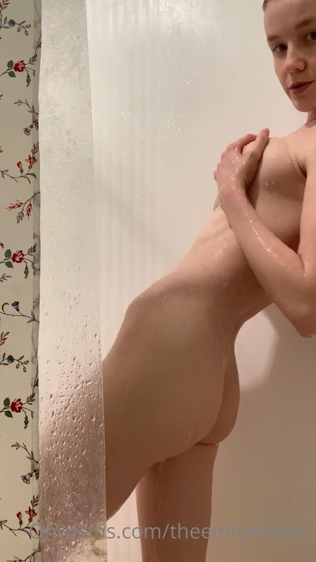 emily bloom nude shower pussy onlyfans video leaked rqihsl influencers gonewild