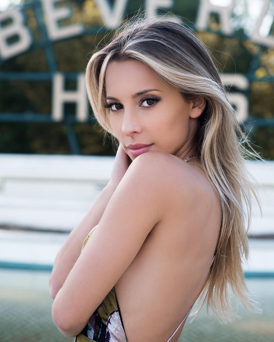 ayla woodruff sexy pictures uzttre influencers gonewild