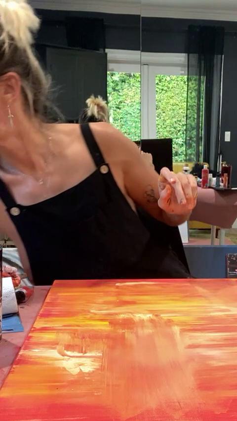 gabbie_hanna_livestream_nipple_slip_video_leaked-iqilgn-influencers-gonewild gabbie hanna livestream nipple slip video leaked iqilgn influencers gonewild