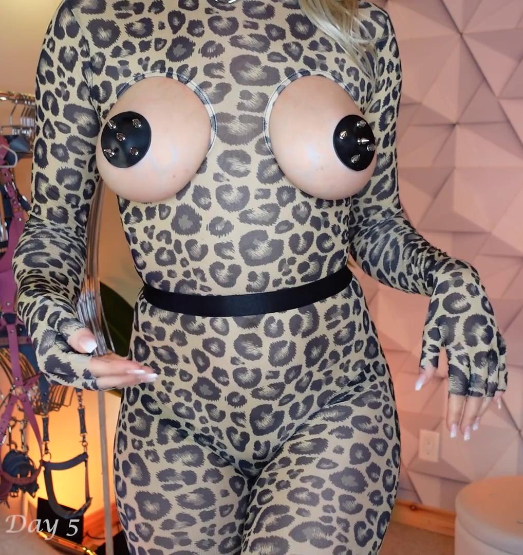 kat wonders 25 days of naughty costumes day 5 hojpud 1 influencers gonewild