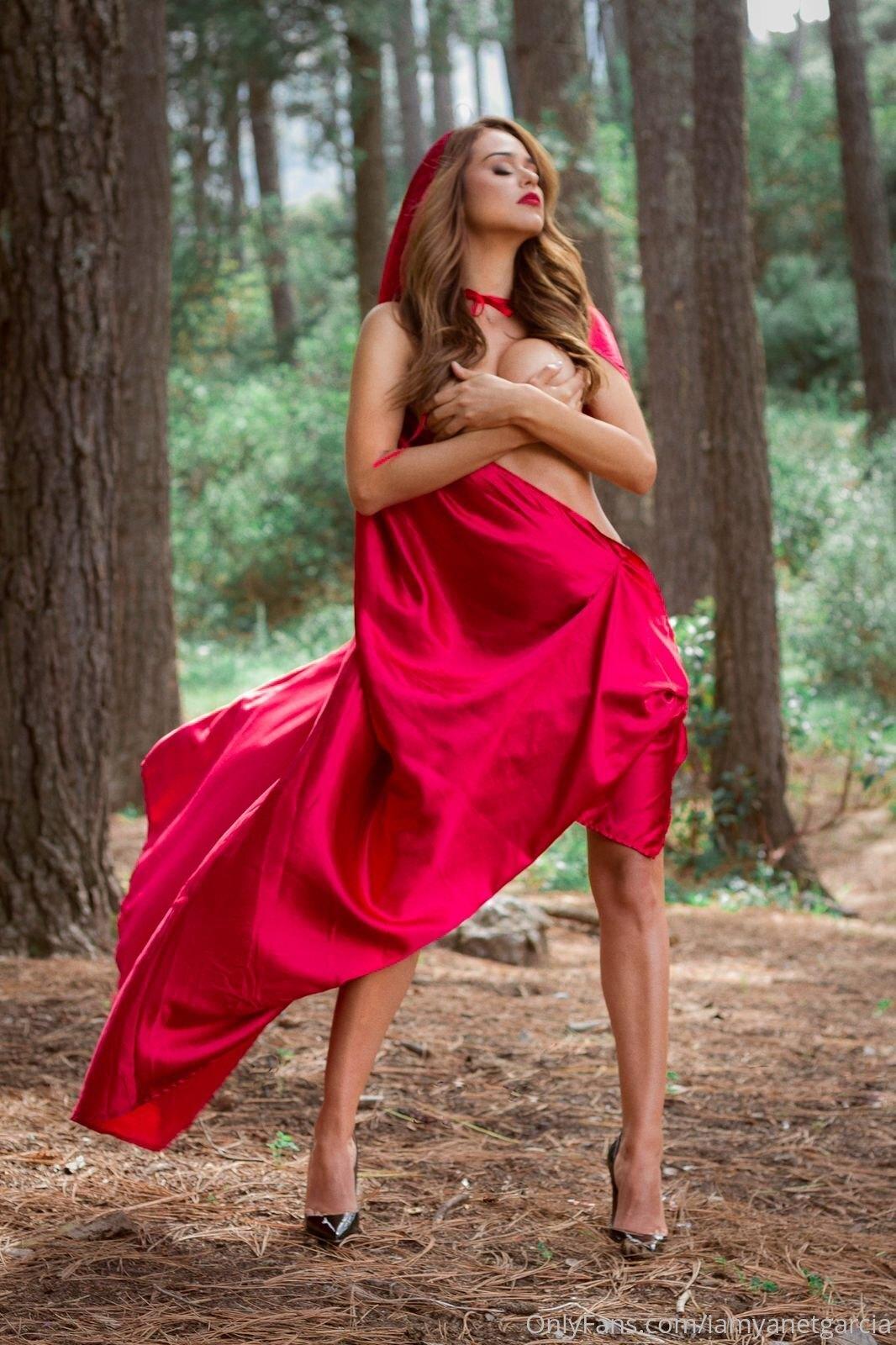 yanet garcia red hood lingerie cosplay onlyfans set leaked zxssay influencers gonewild