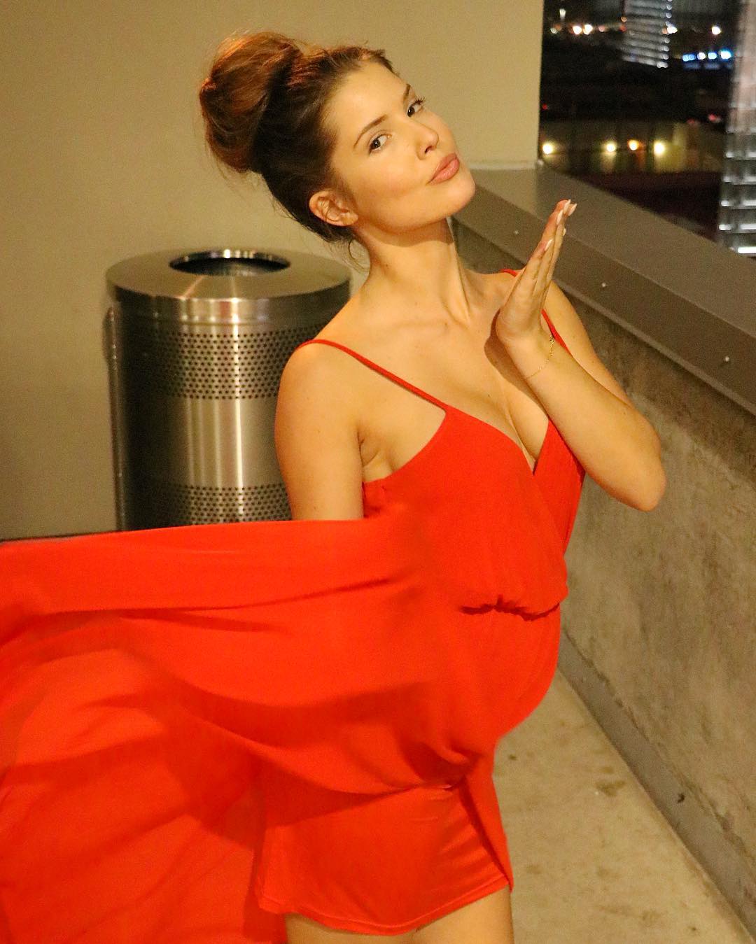 amanda cerney sexy pictures qdbwft influencers gonewild