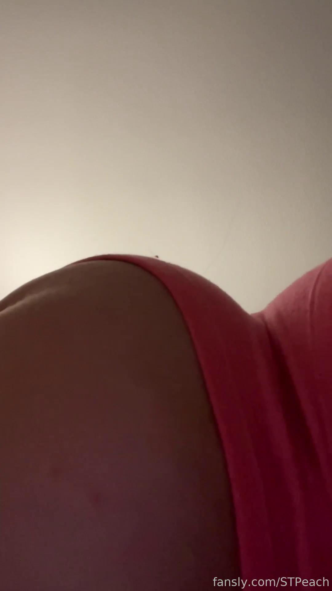 stpeach_pink_shorts_twerking_spank_fansly_video_leaked-mgmvco-influencers-gonewild stpeach pink shorts twerking spank fansly video leaked mgmvco influencers gonewild