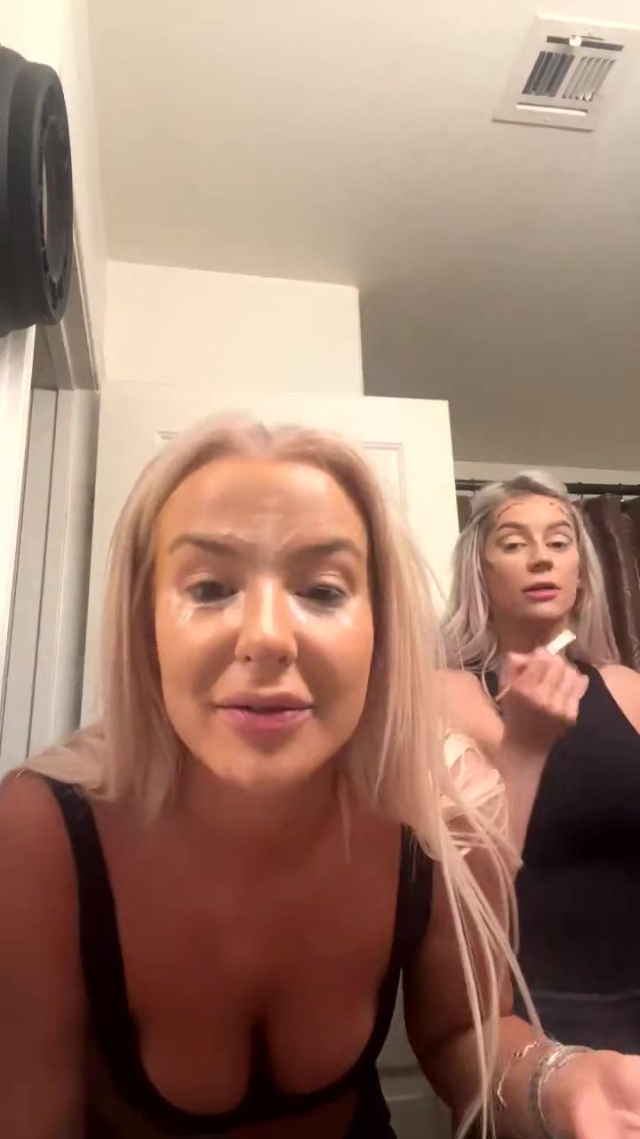 tana mongeau nipple slip livestream onlyfans video leaked ienagl influencers gonewild