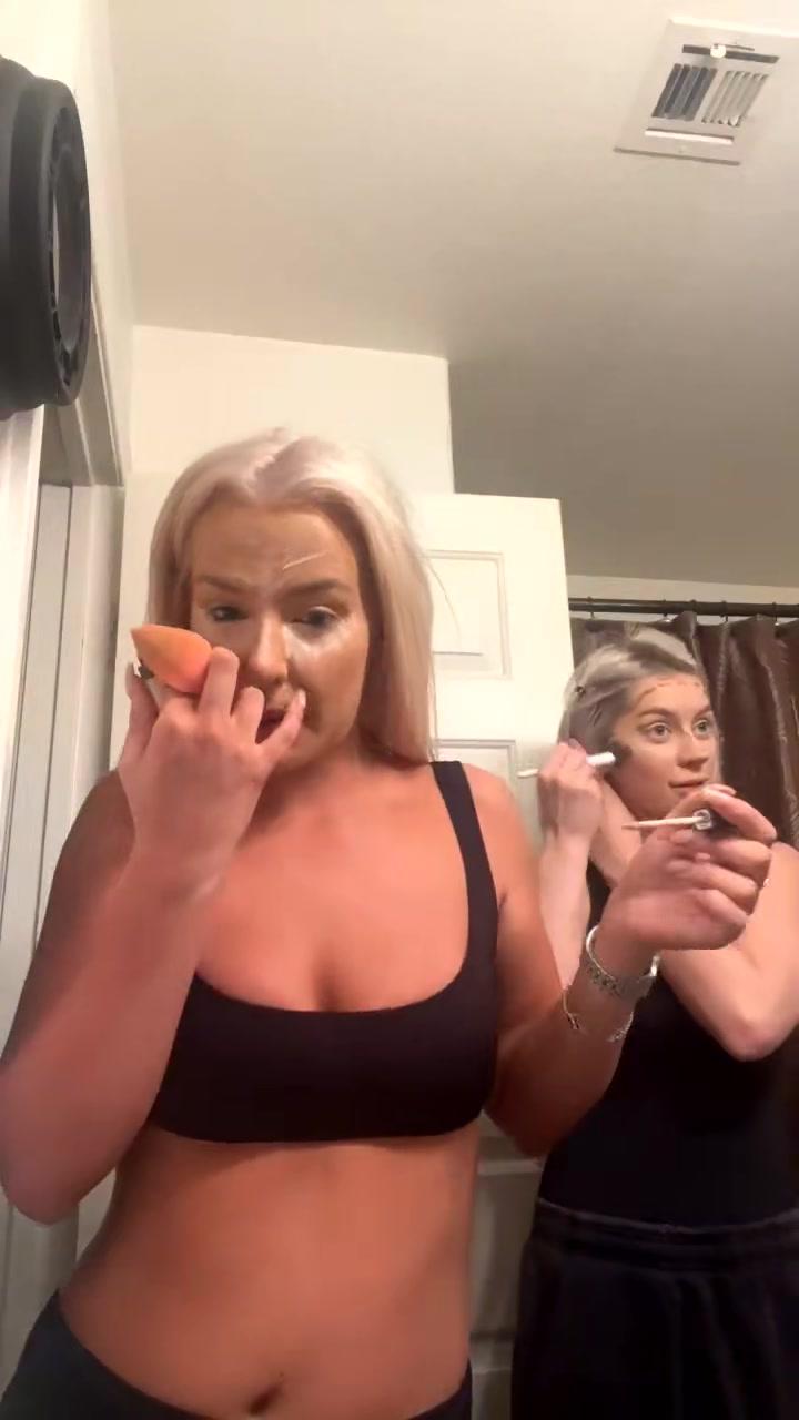 tana mongeau nipple slip livestream onlyfans video leaked ioohwh influencers gonewild