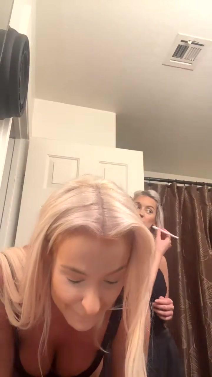tana mongeau nipple slip livestream onlyfans video leaked pexvdd influencers gonewild