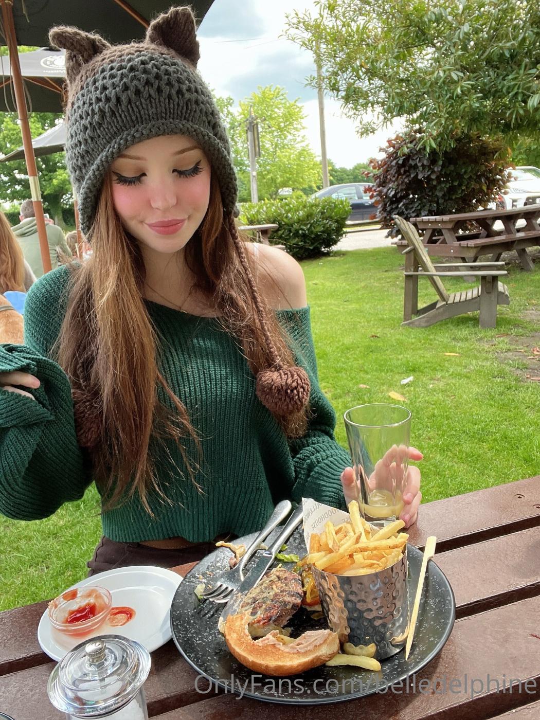 belle delphine pub lunch onlyfans set leaked ejynxo influencers gonewild
