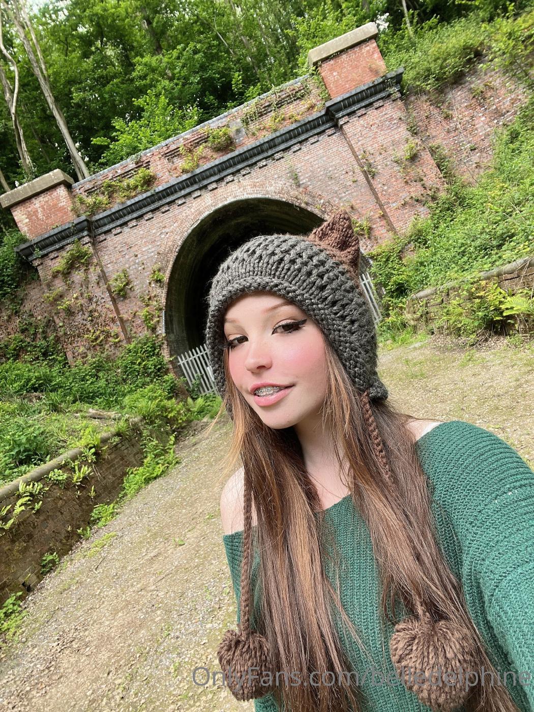 belle delphine pub lunch onlyfans set leaked lpwaqq influencers gonewild