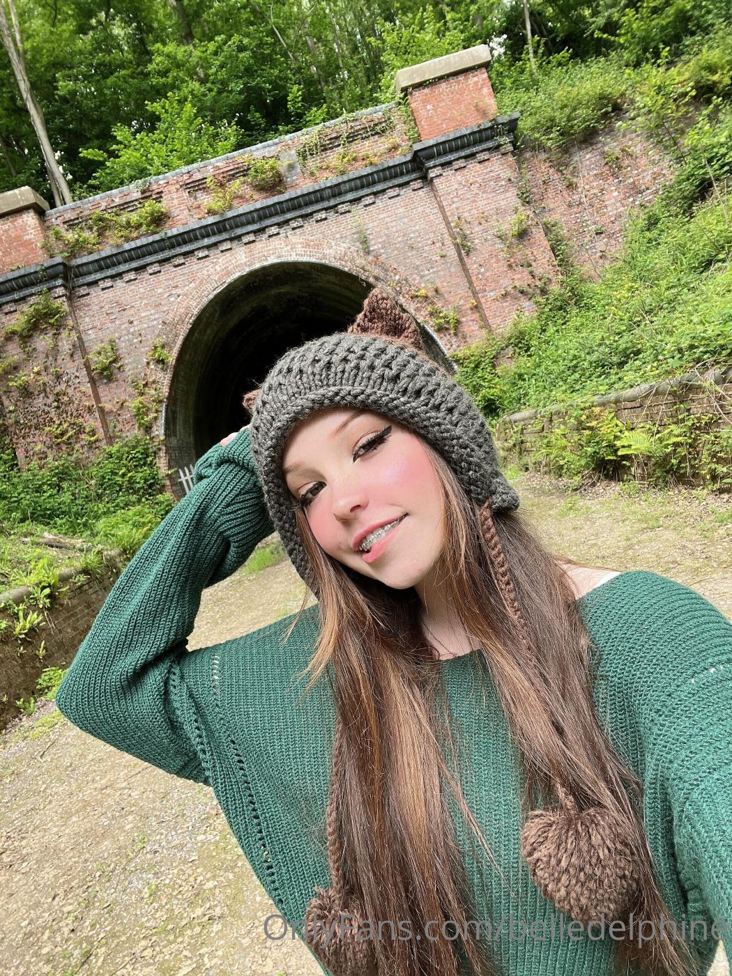 belle delphine pub lunch onlyfans set leaked tgulhx influencers gonewild