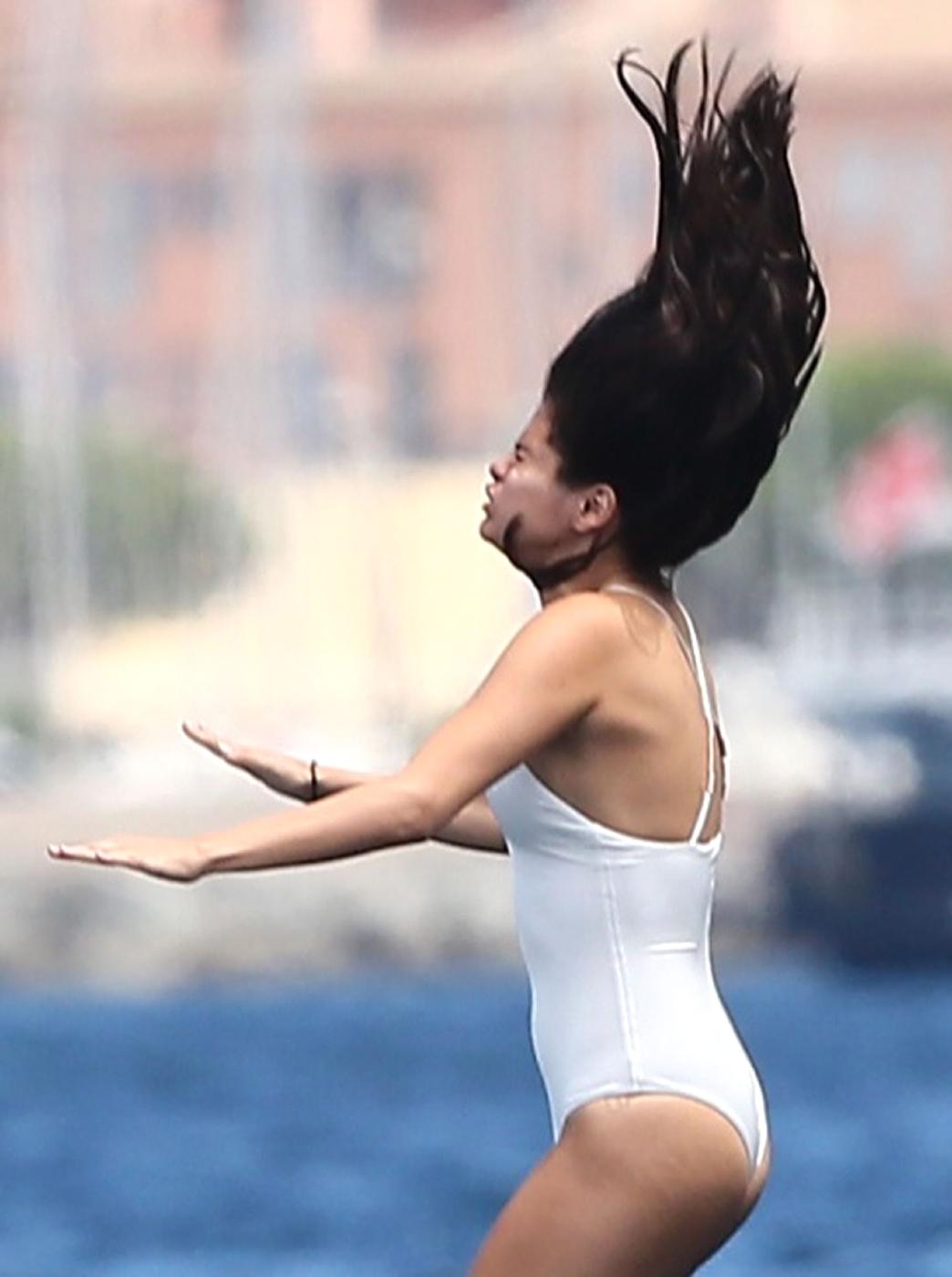 selena_gomez_see-through_one-piece_set_leaked-hhzaoj-influencers-gonewild selena gomez see through one piece set leaked hhzaoj influencers gonewild