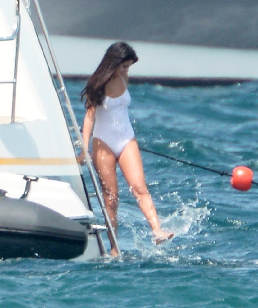 selena_gomez_see-through_one-piece_set_leaked-pampso-influencers-gonewild selena gomez see through one piece set leaked pampso influencers gonewild