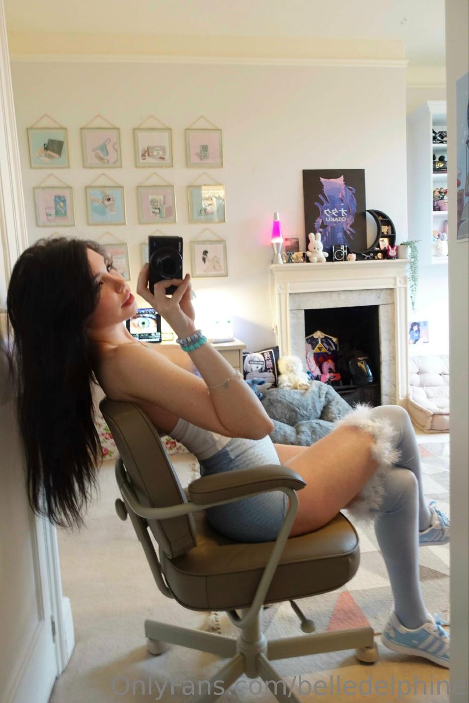 belle delphine blue booty shorts onlyfans set leaked zxonym influencers gonewild