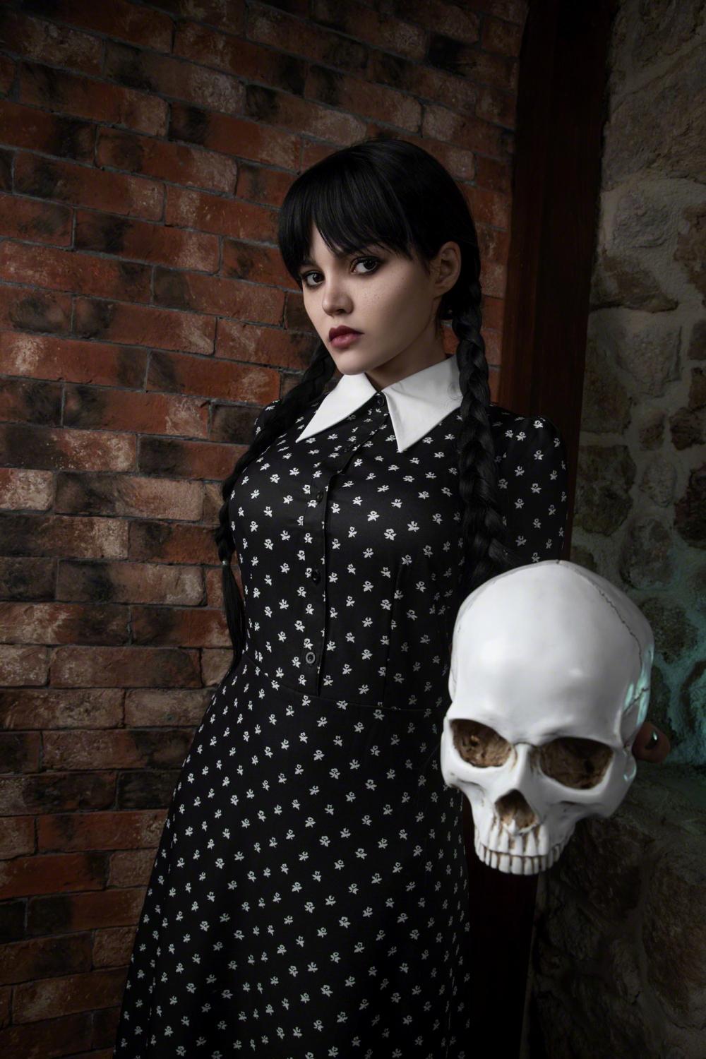 kalinka fox nude wednesday addams cosplay patreon set leaked cmvwib influencers gonewild