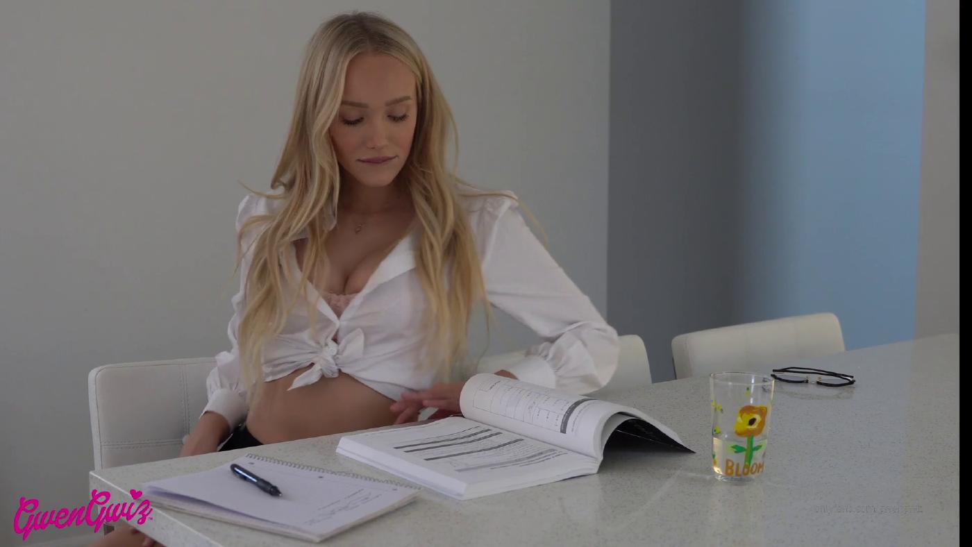 gwengwiz nude school girl fuck onlyfans video leaked nmgbpd influencers gonewild