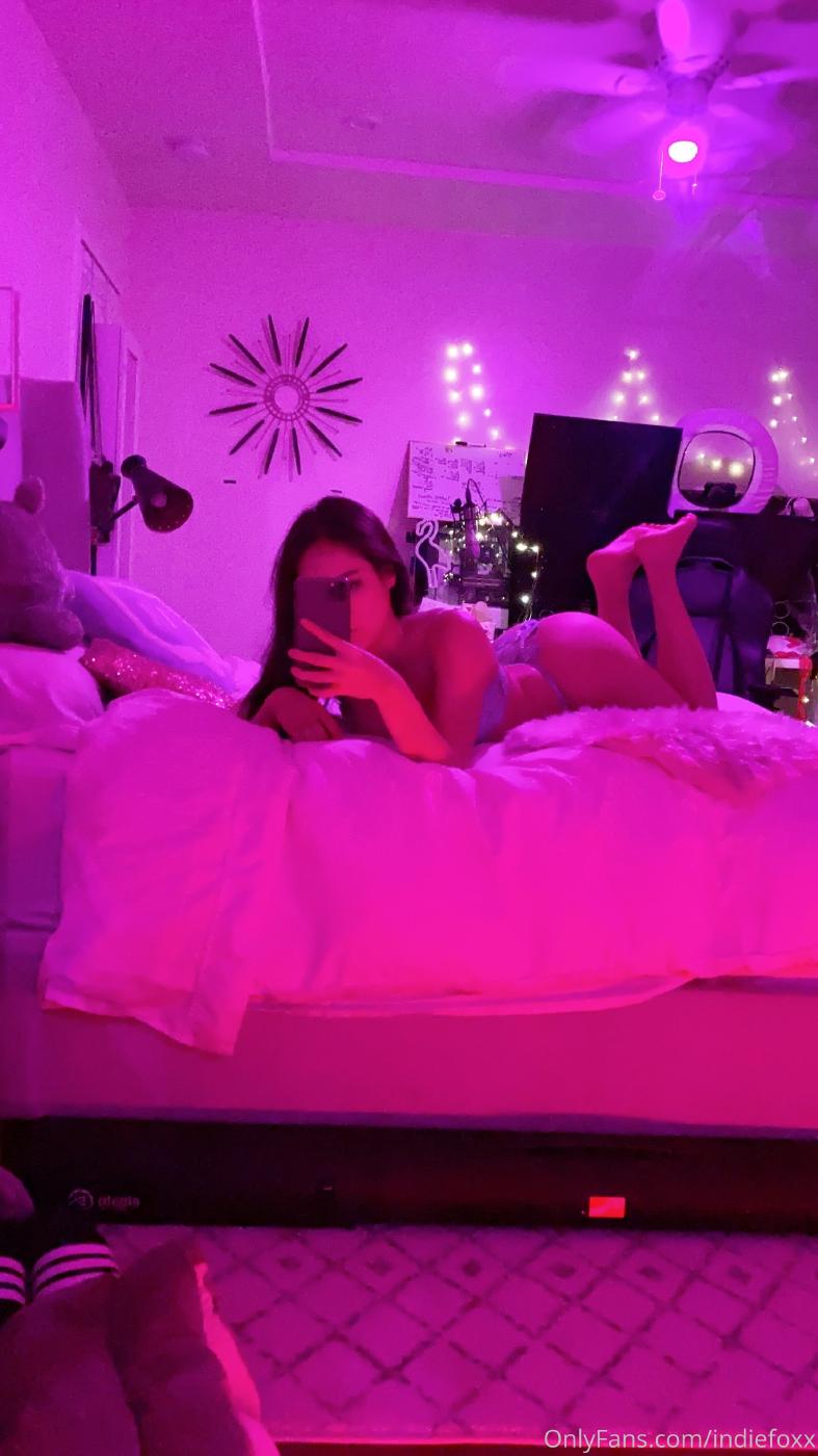 indiefoxx lingerie lounging onlyfans set leaked jibzsv influencers gonewild