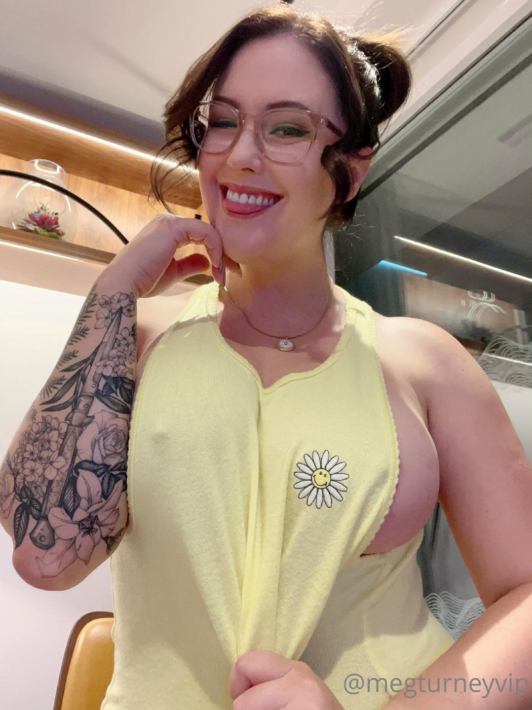 meg turney tank top pussy candids onlyfans set leaked pkhbkg influencers gonewild