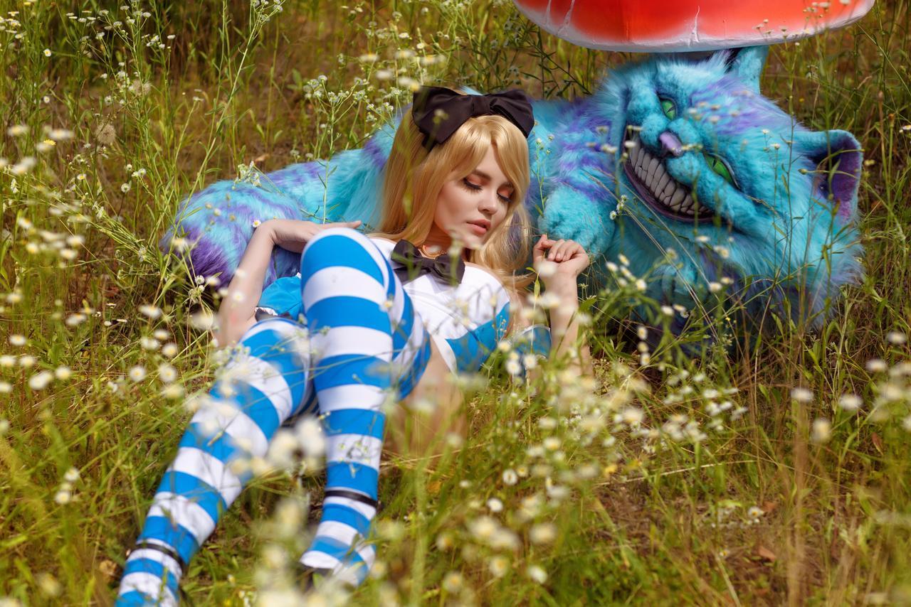 kalinka fox alice in wonderland cosplay video leaked yfkanl influencers gonewild