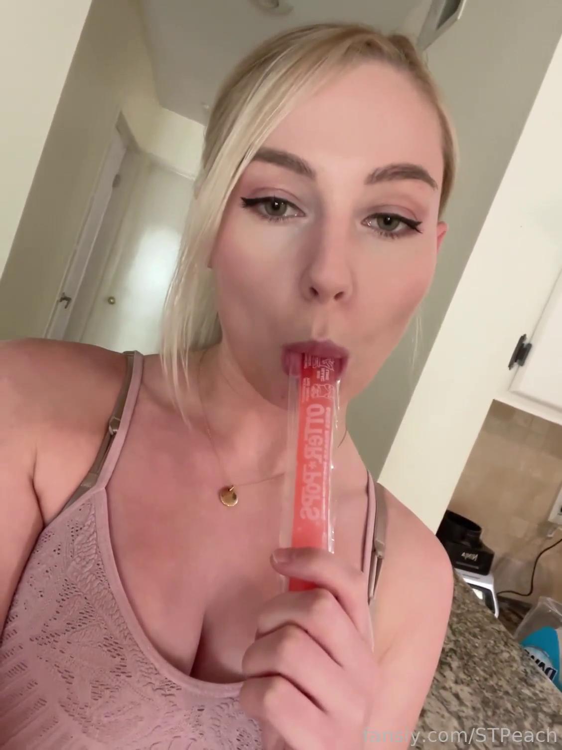 stpeach popsicle sucking fansly video leaked xozyyc 1 influencers gonewild