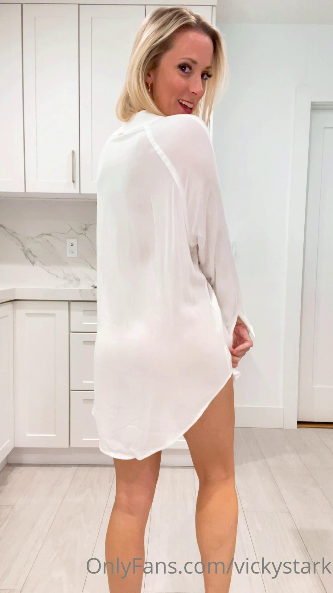 vicky stark nude red white micro bikini onlyfans video leaked xdusmf influencers gonewild